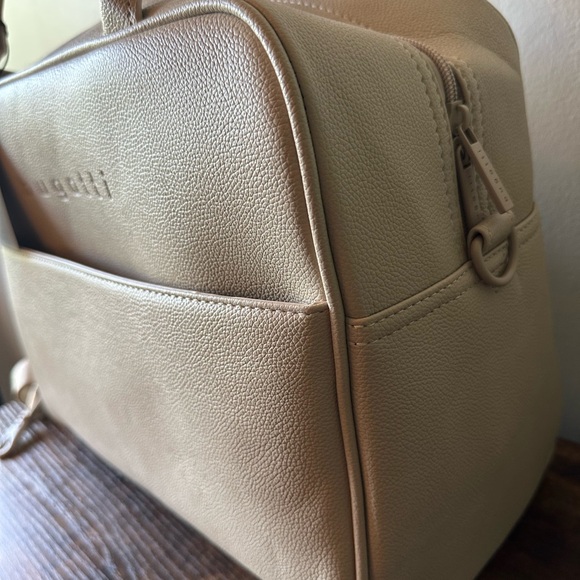 Bugatti Beige Duffle Bag Weekender with Crossbody Strap Vegan Leather NWT - Picture 4 of 7